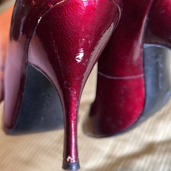 Ruby red patten peep toe pumps - Picture 6 of 8